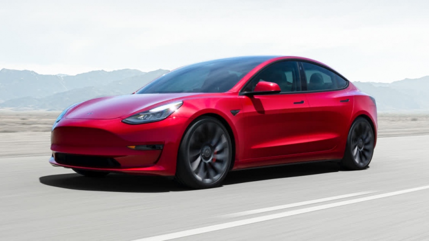Đức triệu hồi xe điện của Tesla do lỗi phần mềm