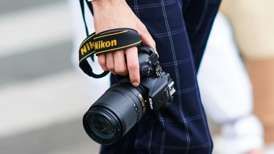 Nikon từ bỏ thị trường máy ảnh SLR