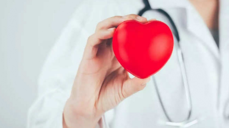 Nên đi bộ bao nhiêu để giảm nguy cơ mắc bệnh tim?