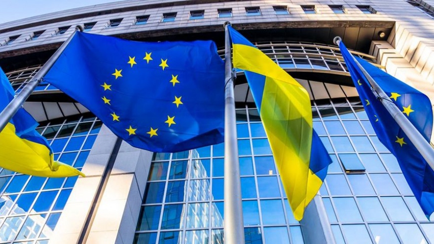 EU chia rẽ về việc ủng hộ Ukraine trong cuộc chiến với Nga