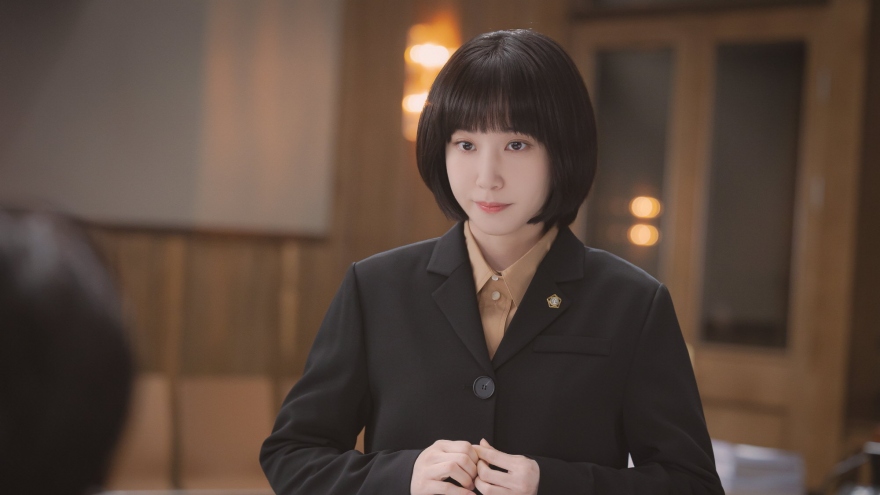 Phim "Nữ luật sư kỳ lạ Woo Young Woo" tiếp tục bùng nổ, lập kỷ lục rating