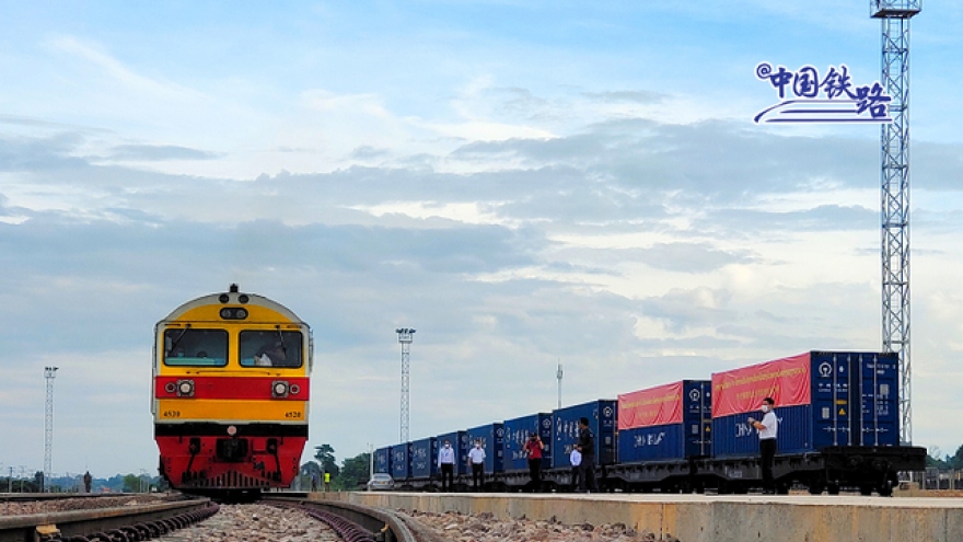 Trung Quốc kết nối vận tải hàng hóa bằng đường sắt với Lào và Thái Lan