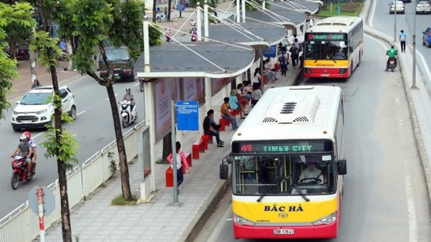 Hà Nội: Doanh nghiệp xin bỏ khai thác 5 tuyến buýt do hết tiền