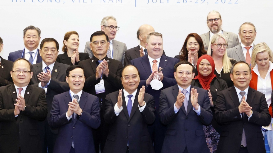 Chủ tịch nước nêu những dự báo lạc quan về Việt Nam cho các nhà đầu tư APEC 