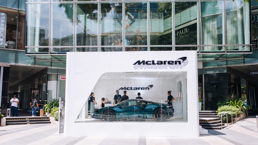 Siêu xe hybrid McLaren Artura giá gần 15 tỷ đồng trưng bày tại Việt Nam