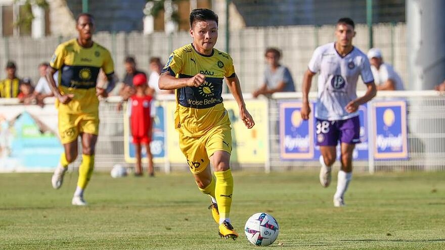 Quang Hải được chấm điểm cao nhất đội Pau FC trong trận ra mắt Ligue 2