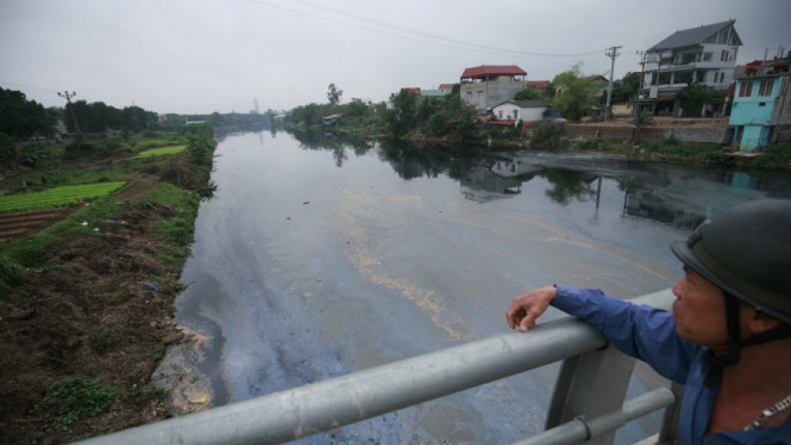 Sống ô nhiễm bên dòng sông “chết” Bắc Hưng Hải
