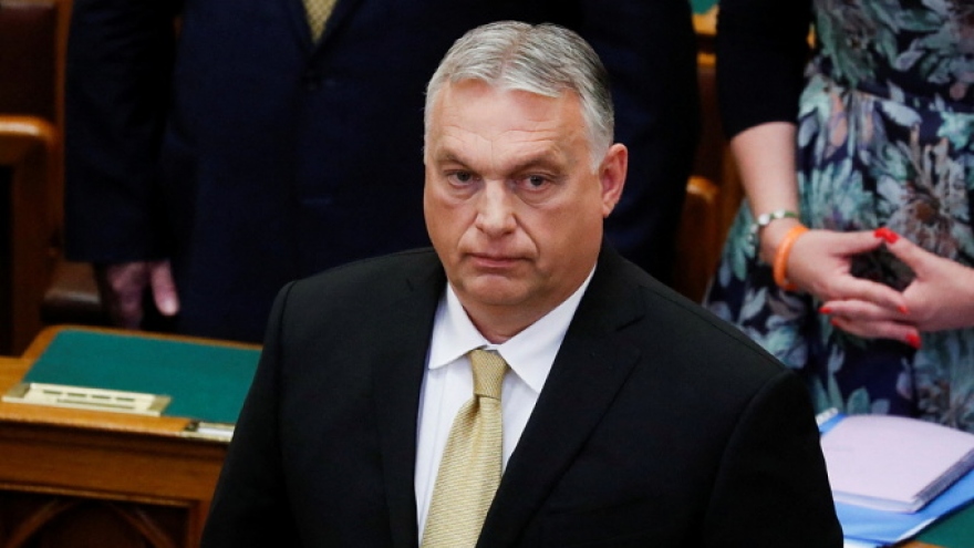 Thủ tướng Hungary: EU đang tự bắn vào lá phổi của mình