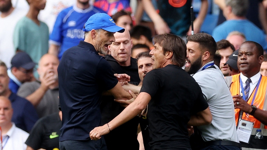 Lý do Conte và Tuchel suýt đánh nhau ở trận Chelsea 2-2 Tottenham