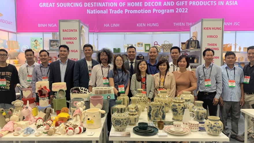 Vietnamese handicrafts go on sale at New York Now 2022