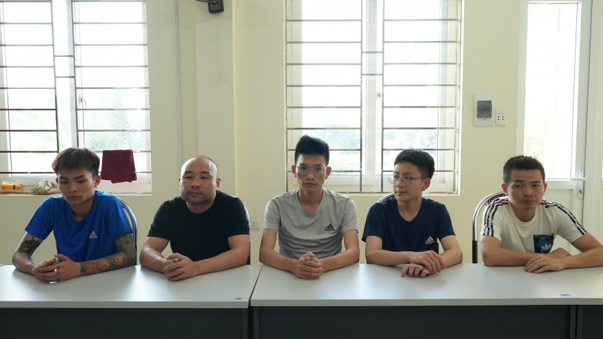 Bắt 5 người Trung Quốc nhập cảnh trái phép để sang Campuchia tìm việc