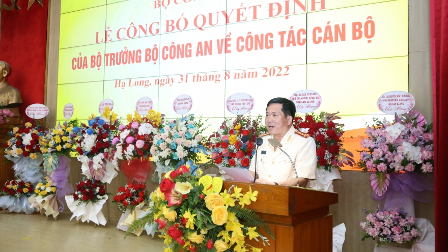 Tân Giám đốc Công an Quảng Ninh Đinh Văn Nơi bày tỏ quyết tâm khi nhận nhiệm vụ