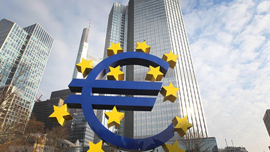 Châu Âu chạy đua chặn đà suy thoái kinh tế