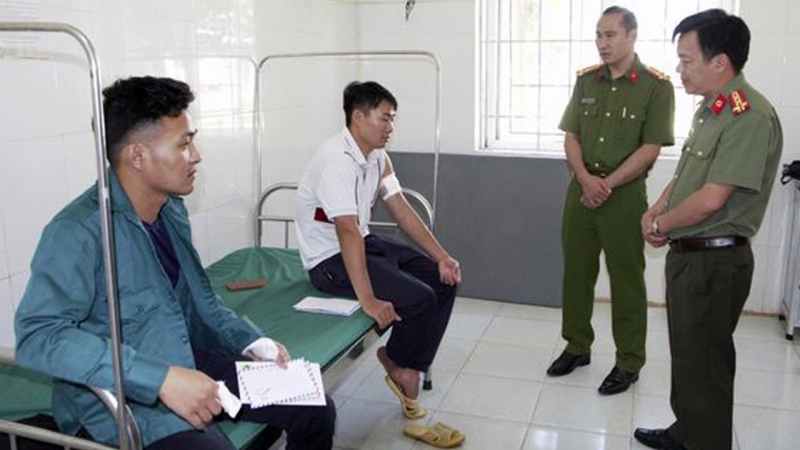 
        Hai cán bộ Công an Lai Châu bị thương khi vây bắt đối tượng tàng trữ ma túy
                              
