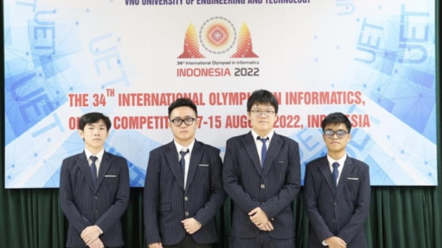 Cả 4 học sinh Việt Nam dự Olympic Tin học quốc tế đều giành huy chương