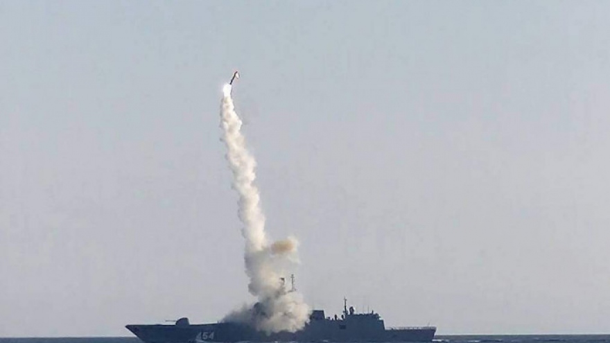 Nga bắn tên lửa hành trình Kalibr từ biển phá hủy kho vũ khí của Ukraine