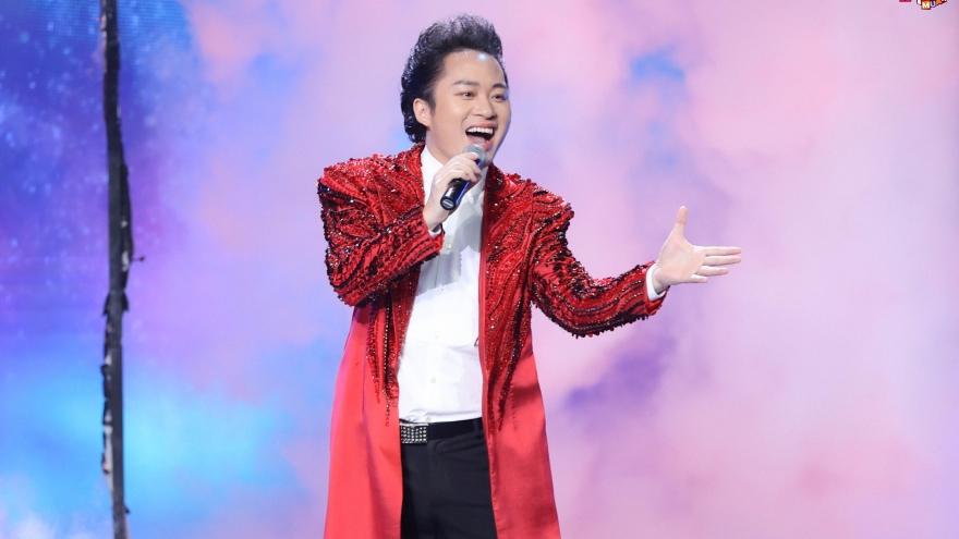 Ca sĩ Tùng Dương da diết với loạt bản hit tại "Ký ức vui vẻ"
