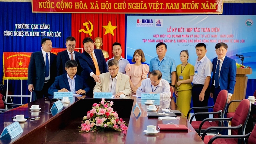 Giáo dục đào tạo và phát triển nguồn nhân lực chất lượng cao Việt- Hàn