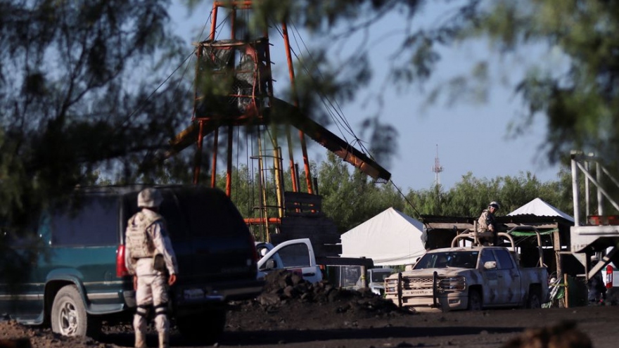 Mexico chạy đua với thời gian giải cứu 10 thợ mỏ mắc kẹt dưới mỏ than ngập nước