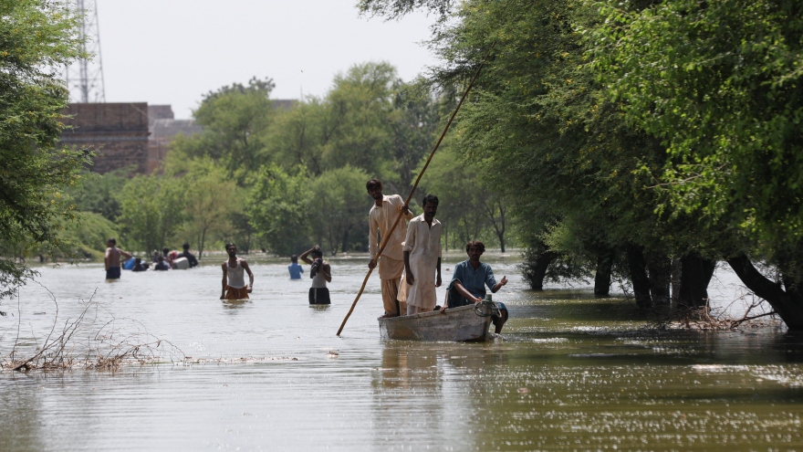 Pakistan thiệt hại do mưa lũ lên tới 18 tỷ USD