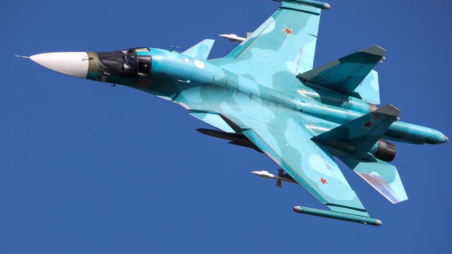 Su-34 của Nga dùng tên lửa Kh-29 tấn công chính xác mục tiêu cách 30km