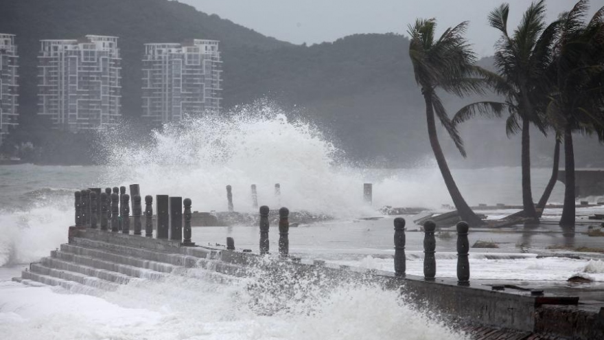 Trung Quốc tập trung đối phó với cơn bão “Hoa mai”