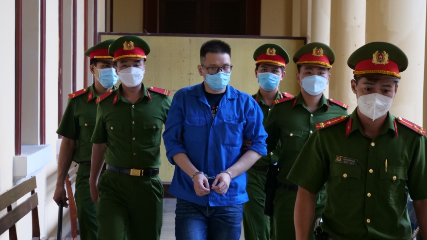 Vụ hacker Nhâm Hoàng Khang cưỡng đoạt tài sản: Tòa trả hồ sơ để điều tra bổ sung