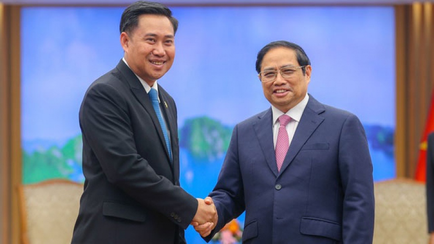 Việt Nam sẵn sàng hỗ trợ Lào xử lý các vấn đề khó khăn về kinh tế-xã hội