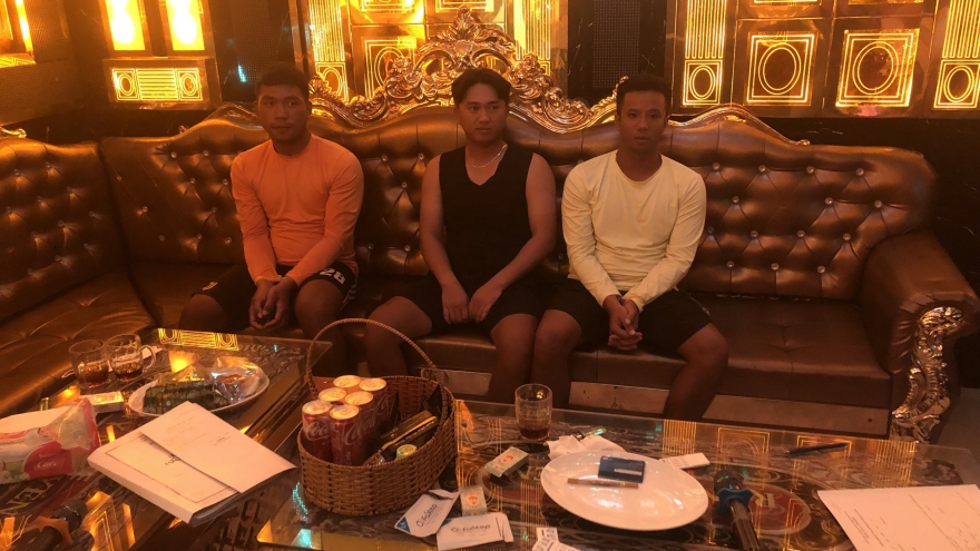 12 người sử dụng ma túy trong quán karaoke ở Bình Định