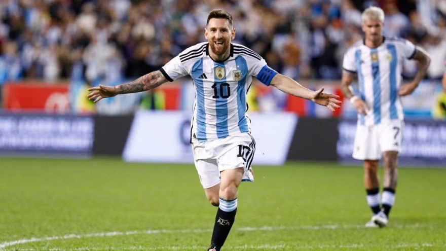 Messi cán mốc 90 bàn thắng cho ĐT Argentina