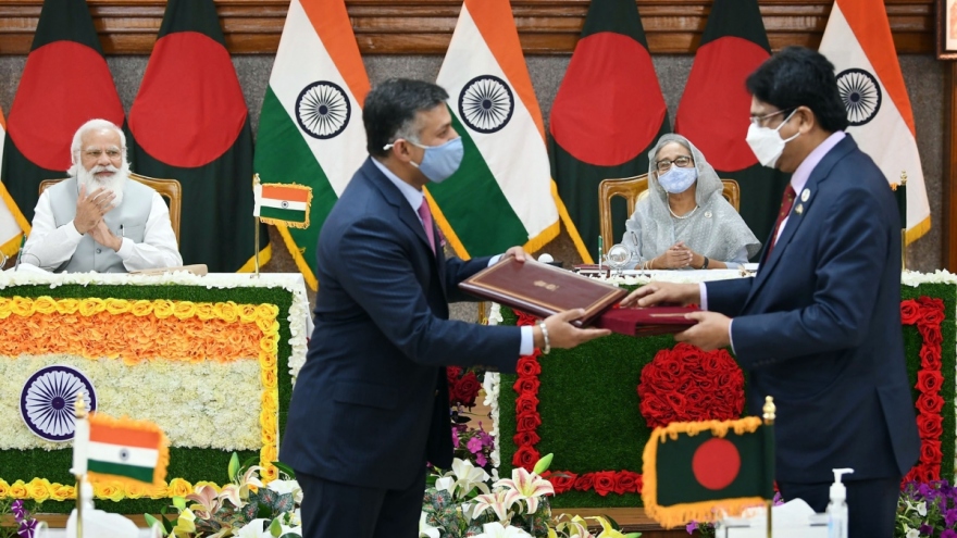 Ấn Độ, Bangladesh ký kết 7 biên bản ghi nhớ hợp tác