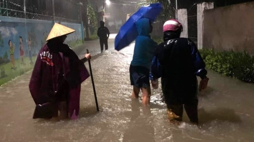 Sơ tán dân tránh ngập lụt và lũ quét ở Thanh Hóa, Nghệ An, Hà Tĩnh