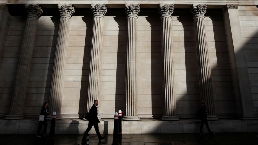 Ngân hàng Trung ương Anh can thiệp vào thị trường trái phiếu