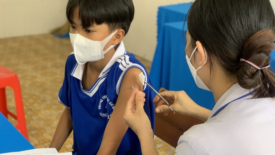 Lập biên bản phụ huynh không cho con tiêm vaccine: Chưa đủ cơ sở