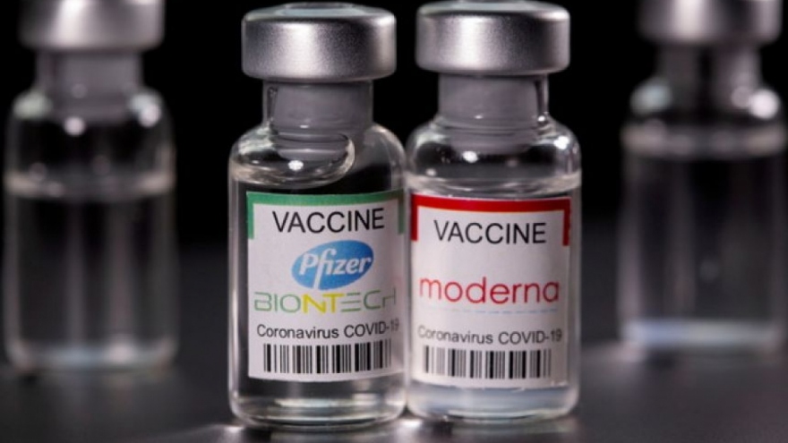 Mỹ sắp tiêm vaccine Covid-19 tăng cường chống các biến thể của Omicron
