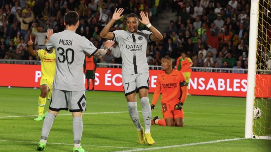 Messi và Mbappe phối hợp ghi bàn ăn ý, PSG thắng nhàn Nantes