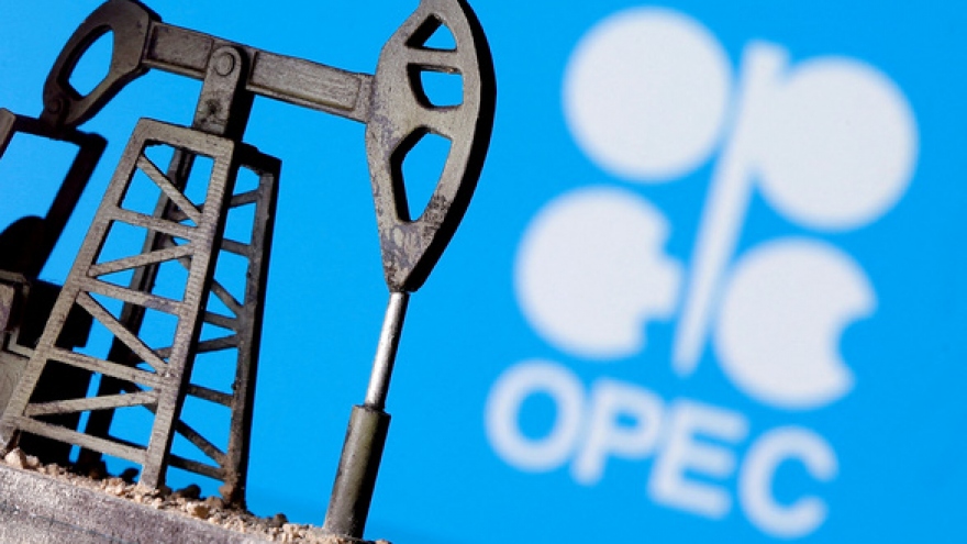 Lo vực dậy giá dầu, OPEC+ dự định cắt giảm 2 triệu thùng/ngày