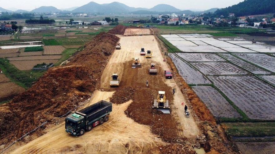 Xử lý nghiêm nhà thầu chậm tiến độ cao tốc Bắc-Nam qua Bình Thuận, Đồng Nai