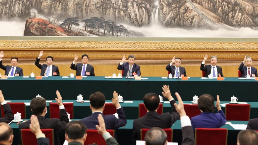 Đoàn Chủ tịch Đại hội XX Trung Quốc bàn công tác nhân sự