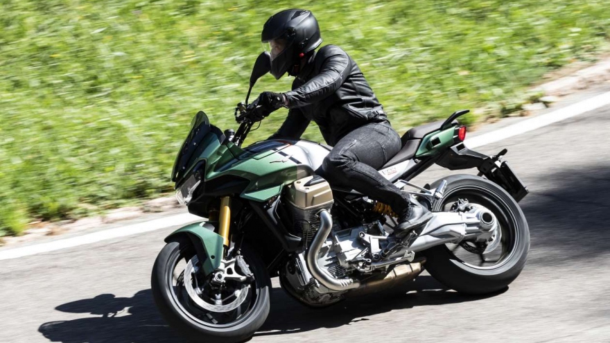 Moto Guzzi V100 Mandello 2022 chuẩn bị đến tay người tiêu dùng