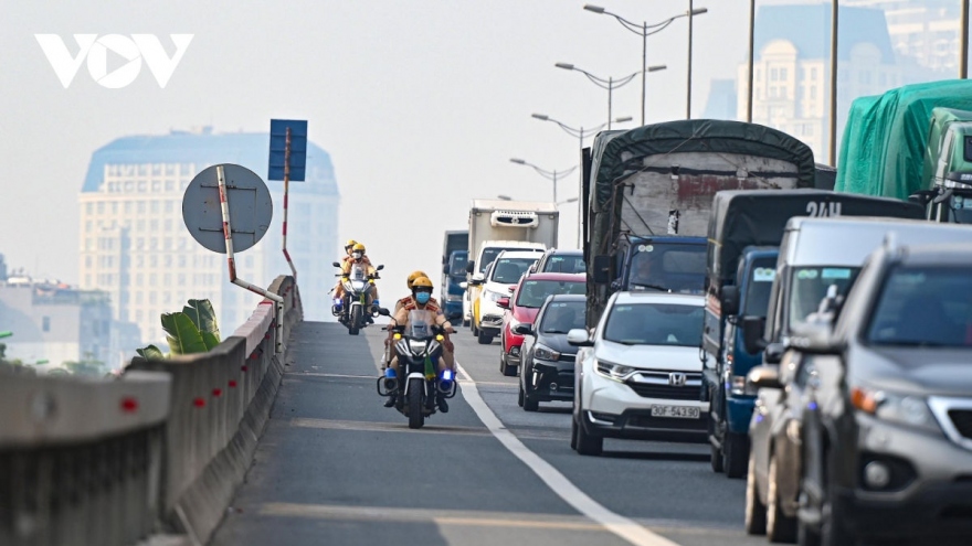 CSGT mở rộng tuần tra giải quyết ùn tắc ở cửa ngõ ra vào Hà Nội, TP.HCM