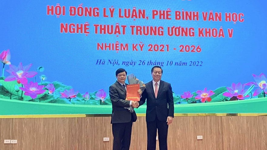 Ông Nguyễn Thế Kỷ tiếp tục làm Chủ tịch Hội đồng Lý luận, phê bình VHNT Trung ương