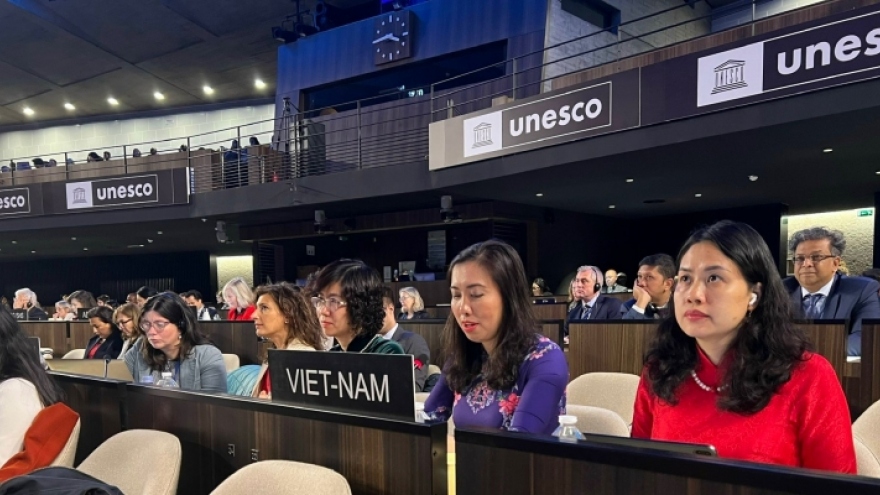 Việt Nam tham dự Khoá họp lần thứ 215 của Hội đồng Chấp hành của UNESCO