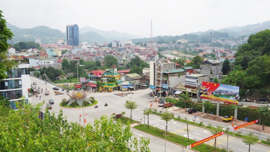 TP.Cao Bằng phấn đấu trở thành trọng điểm kinh tế biên giới Đông Bắc