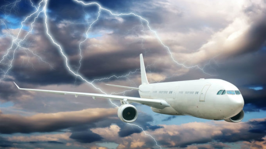 Hơn 1.200 chuyến bay bị hủy do bão ở Mỹ