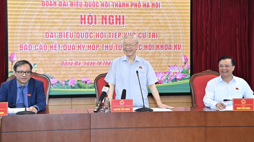 Tổng Bí thư Nguyễn Phú Trọng tiếp xúc cử tri 3 quận của Hà Nội 