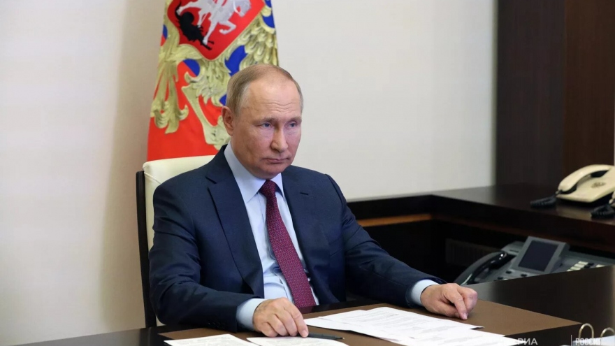 Tổng thống Nga yêu cầu nâng cao chất lượng thiết bị quân sự cung cấp cho quân đội