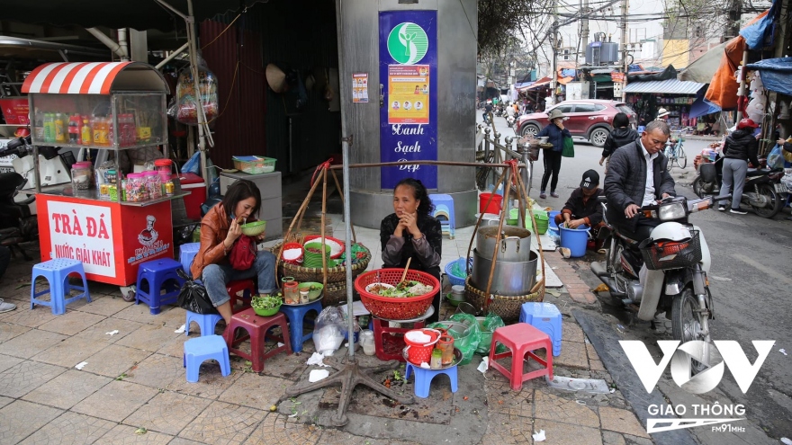 Thú ẩm thực kỳ lạ của người Hà Nội