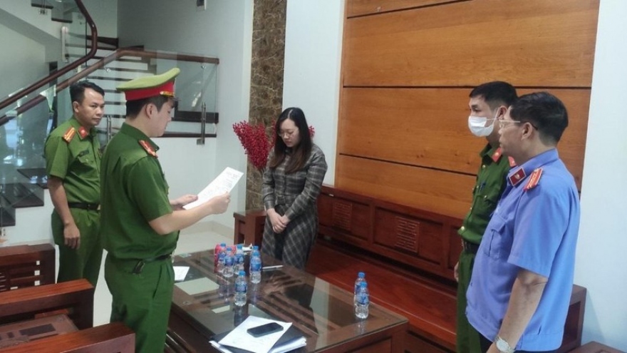 Bắc Giang khởi tố hot girl lừa bán túi xách hàng hiệu, chiếm đoạt hơn 50 tỷ đồng