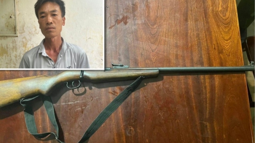 Vác súng dọa bắn người vì mâu thuẫn tại quán ăn đêm ở Bắc Giang